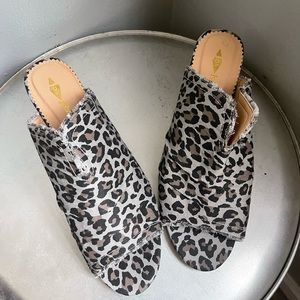 Cheetah slip on Mule Sandals by Oli Jollmall